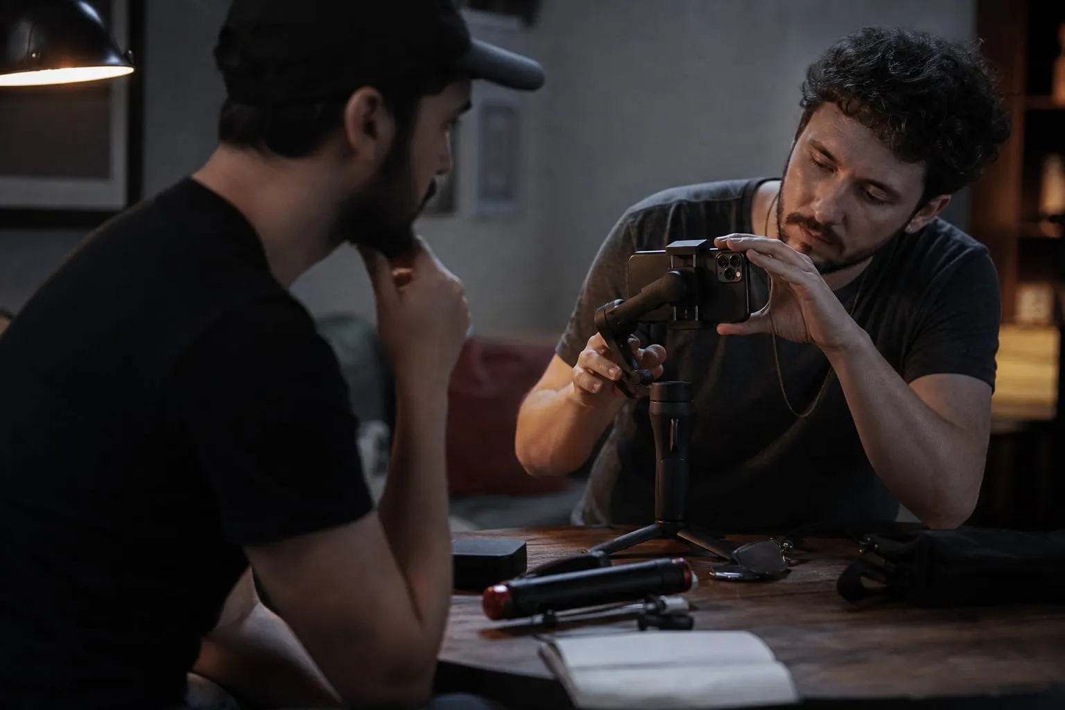 Gimbal para celular vale a pena? Teste em 3 cenas